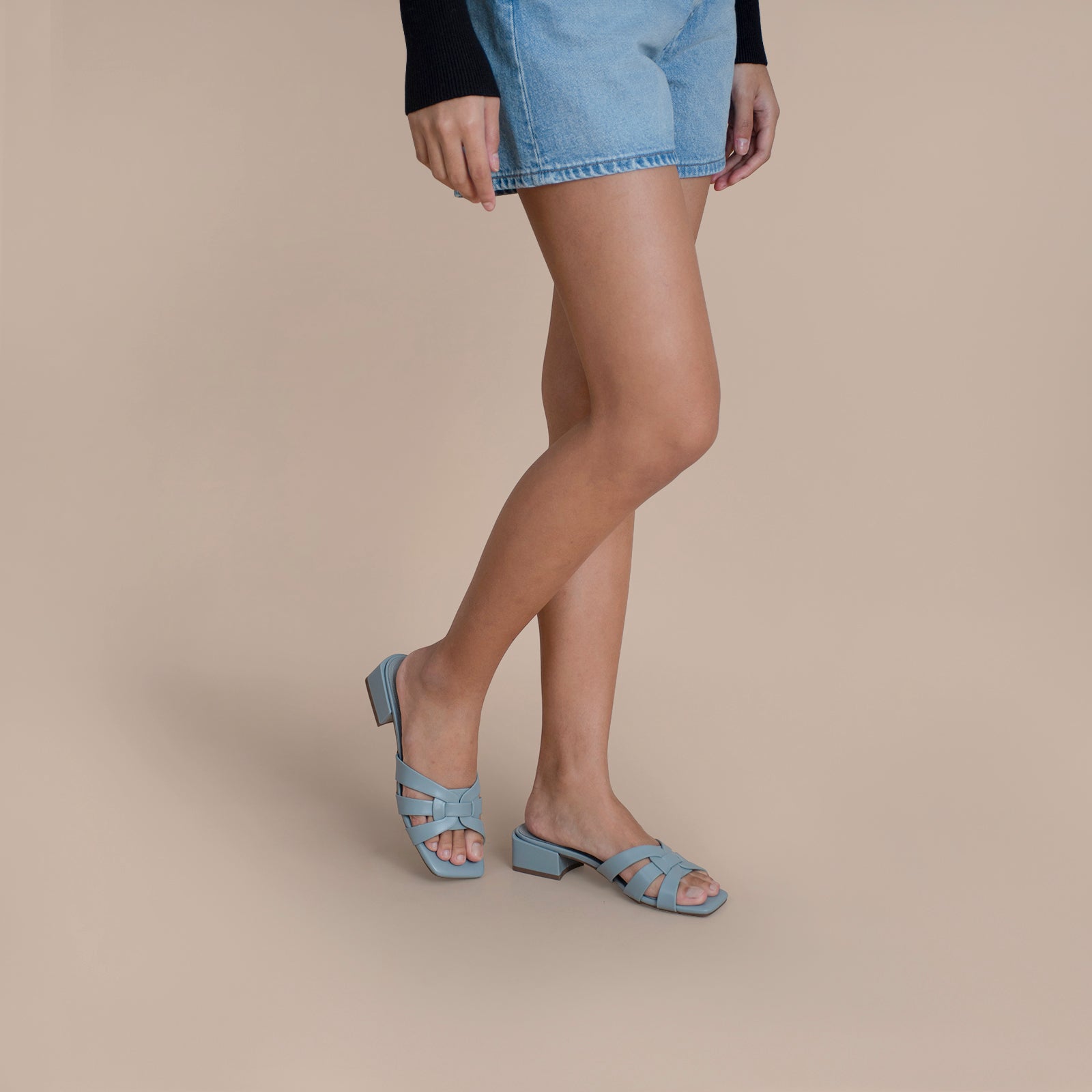 Yoko Sandals